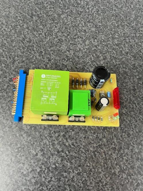 Voedingsprint met 2 trafo`s . 2x8v , 2x1.6A .  + trafo 24v ., Hobby en Vrije tijd, Elektronica-componenten, Gebruikt, Ophalen of Verzenden