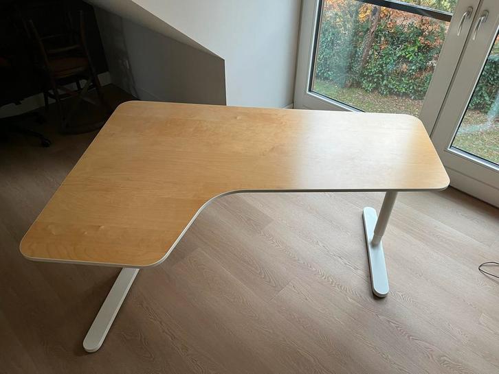 Ikea hoekbureau Bekant, Huis en Inrichting, Bureaus, Zo goed als nieuw, Bureau, In hoogte verstelbaar, Ophalen of Verzenden