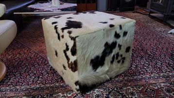 Poef koeienhuid Nature / Voetenbank / stoel beschikbaar voor biedingen