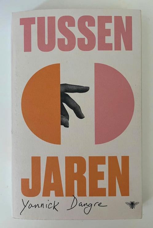 Tussenjaren (Yannick Dangre), Boeken, Literatuur, Zo goed als nieuw, Nederland, Ophalen of Verzenden