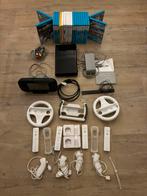 Uiterst complete Nintendo Wii U game pad met 21 spellen, Spelcomputers en Games, Ophalen, Gebruikt, Met 3 controllers of meer