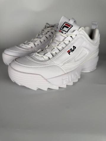 Fila Disruptor Sneakers – EU 43 – White beschikbaar voor biedingen