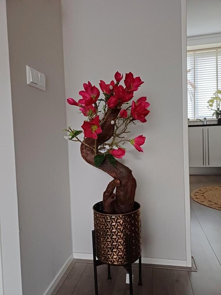 Prachtige kunst magnolia boom fuschia, Huis en Inrichting, Woonaccessoires | Kunstplanten en Kunstbloemen, Zo goed als nieuw, Binnen