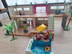 Playmobil villa (5574) met uitbreiding en zwembad, Ophalen, Zo goed als nieuw, Complete set