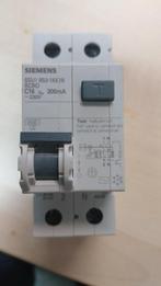aardlekschakelaar siemens 300mA, Ophalen of Verzenden, Zo goed als nieuw, Schakelaar