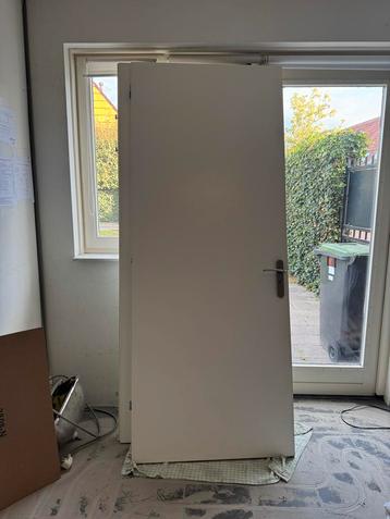 Branddeur binnendeur linkdraaiend beschikbaar voor biedingen