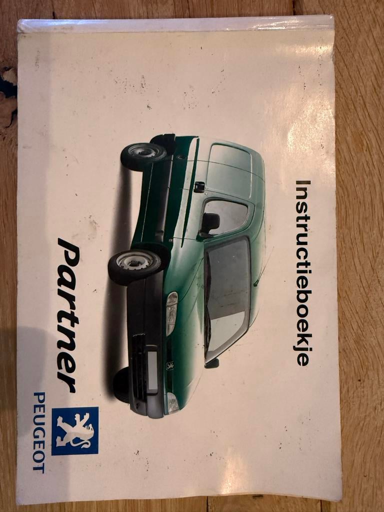 Peugeot Partner instructieboekje in nette staat, Verzenden