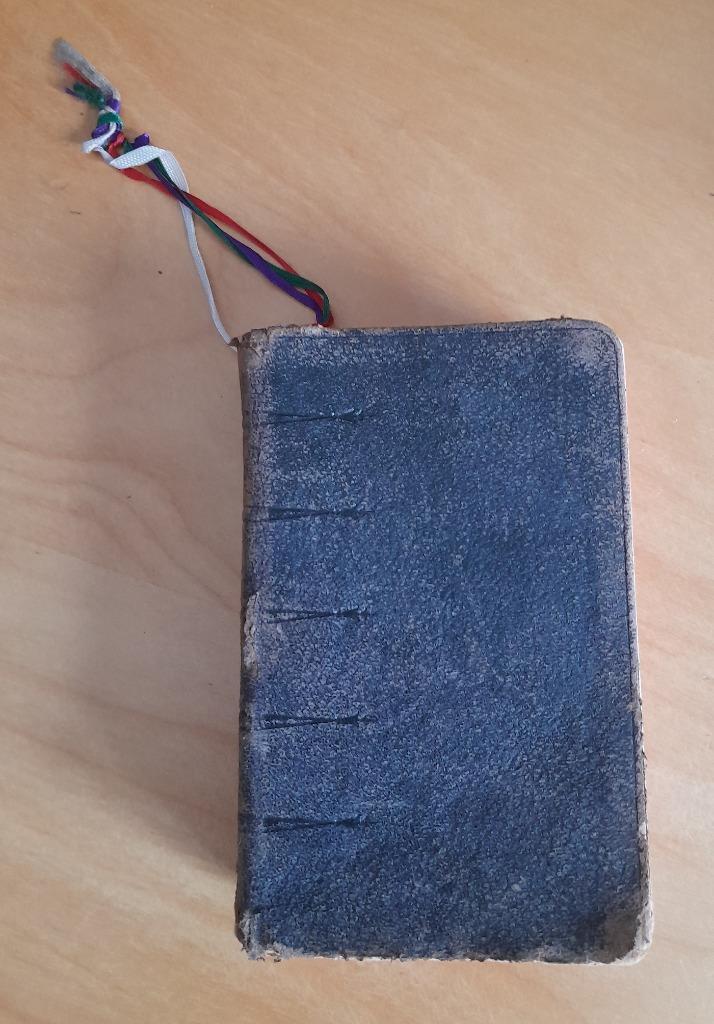 Latijns / Nederlandse Dagmissaal 1948, Boeken, Godsdienst en Theologie, Gelezen, Christendom | Katholiek, Ophalen of Verzenden