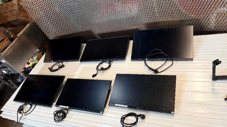 6x iiyama monitoren ProLite en G-Master & 3 monitor armen, Computers en Software, Monitoren, Gebruikt, 60 Hz of minder, HDMI, IPS