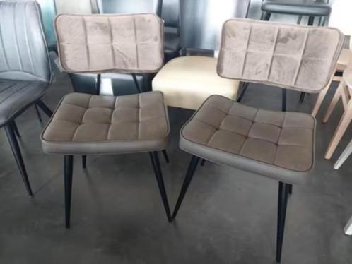 Gestoffeerde stoel Clint, Huis en Inrichting, Stoelen, Nieuw, Twee, Metaal, Zwart, Ophalen