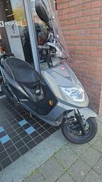 Kymko vp50, Fietsen en Brommers, Scooters | Kymco, Ophalen, Maximaal 45 km/u, Zo goed als nieuw, Benzine
