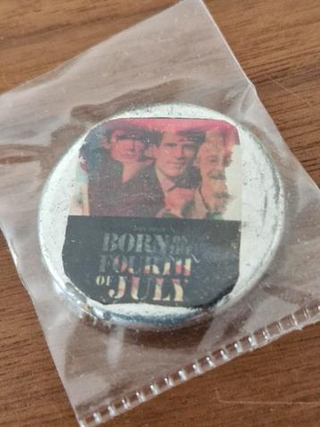 F 228 Born on the Fourth of July Film Button  beschikbaar voor biedingen