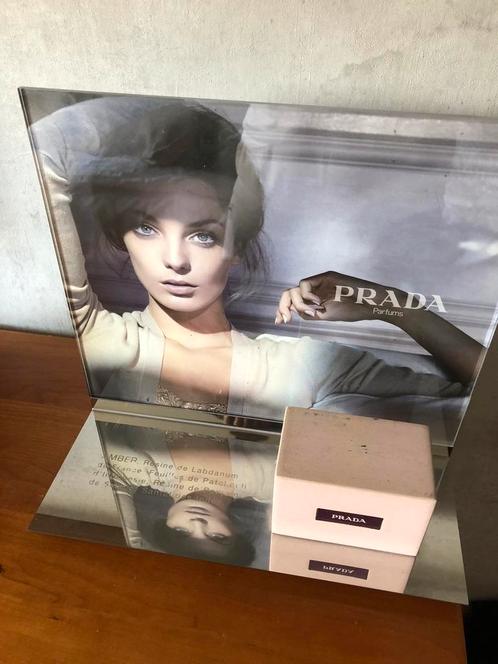 Prada parfumdisplay., Verzamelen, Parfumverzamelingen, Zo goed als nieuw, Ophalen of Verzenden