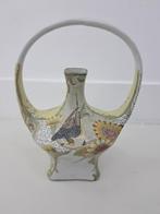 Vaas naar Colenbrander 'RAM' met plateel hengsel, Antiek en Kunst, Ophalen