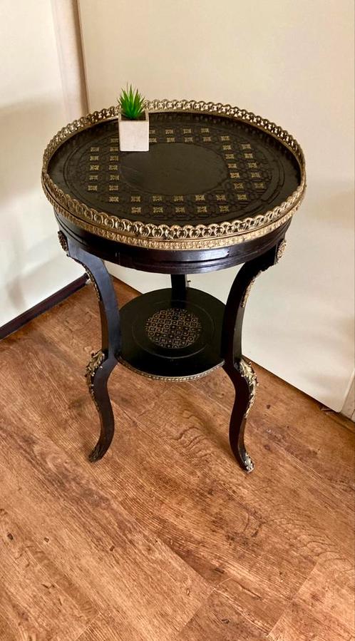 Antieke Franse bijzettafel met messing koper en inleg, Antiek en Kunst, Antiek | Meubels | Tafels, Ophalen