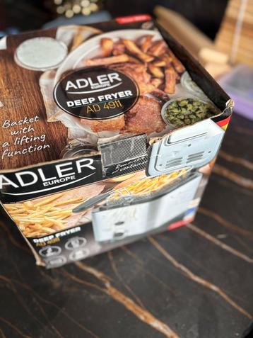 Kleine frituur pan beschikbaar voor biedingen