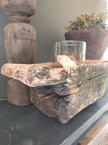 Stoere oude vijzel  beschikbaar voor biedingen