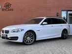 BMW 5-serie Touring 535xi M Sport Edition High Executive | 6, Automaat, 2000 kg, 109 €/maand, Wit