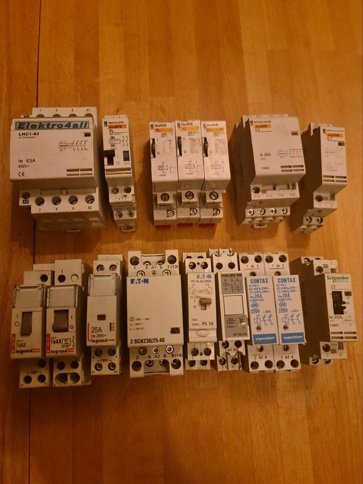 Diverse 230V magneetschakelaars,  10st beschikbaar, Doe-het-zelf en Verbouw, Elektra en Kabels, Gebruikt, Overige typen, Verzenden