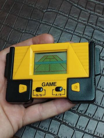 vintage draagbaar tennisspel beschikbaar voor biedingen