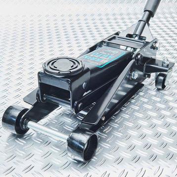 !! Gezocht! Auto krik alle soorten beschikbaar voor biedingen