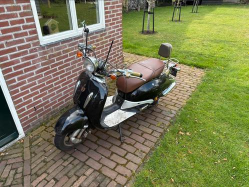 Fosti Retro scooter blauw kenteken, Fietsen en Brommers, Scooters | Overige merken, Gebruikt, Maximaal 25 km/u, Benzine, Ophalen