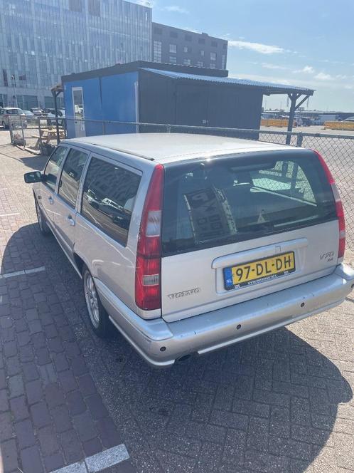 Volvo V70 2.4 170PK - Youngtimer, Auto's, Volvo, Particulier, V70, Benzine, Stationwagon, Handgeschakeld, Origineel Nederlands