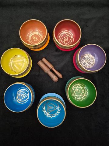 Zeven chakra's klankschalen  beschikbaar voor biedingen