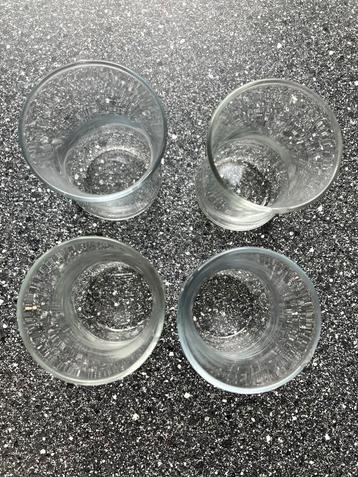 Turkse thee glaasjes beschikbaar voor biedingen