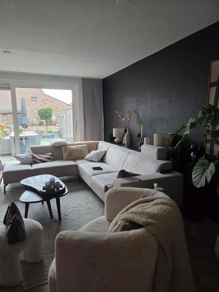 Moderne hoekbank in uitstekende staat, Huis en Inrichting, Banken | Bankstellen, Zo goed als nieuw, Hoekbank, Vierpersoons of meer