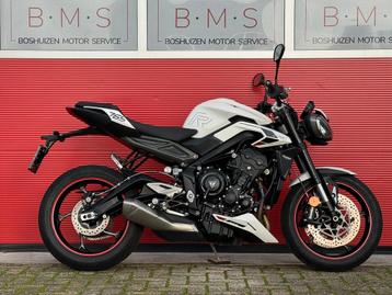 TRIUMPH STREET TRIPLE 765 R (bj 2024 model 2025) beschikbaar voor biedingen