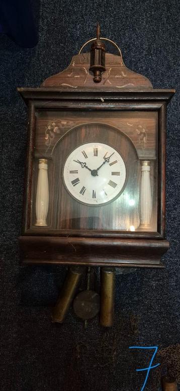 klassieke antieke klok / woudklok  beschikbaar voor biedingen