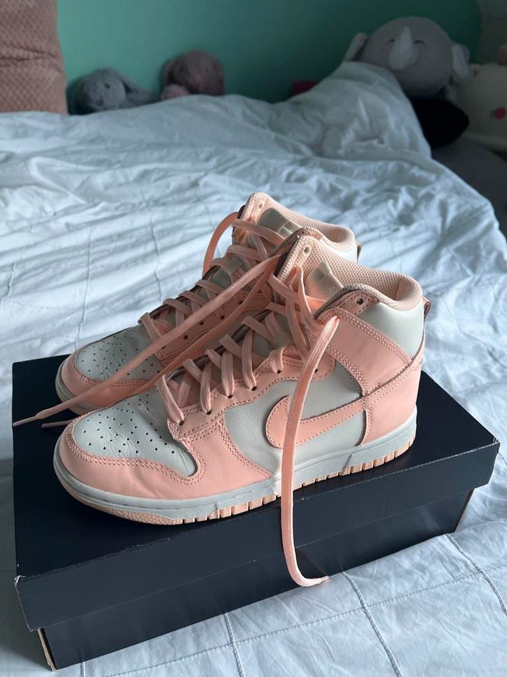 Nike Dunk High Flamingo Roze -  Als nieuw!, Kleding | Dames, Schoenen, Zo goed als nieuw, Sneakers of Gympen, Roze, Ophalen of Verzenden