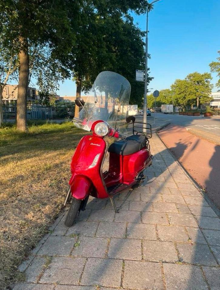 La Souris 2021 Scooter, Fietsen en Brommers, Snorfietsen en Snorscooters, Zo goed als nieuw, Overige merken, Benzine, Ophalen