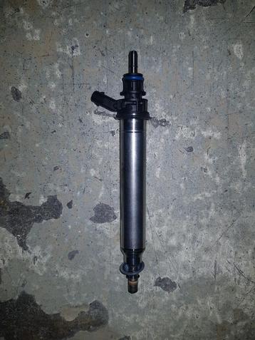 Injector Mercedes A 1.6 A-180 16V 2015 A2780700687 beschikbaar voor biedingen