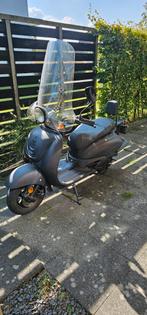 Amg retro black edition scooter, Ophalen, Zo goed als nieuw