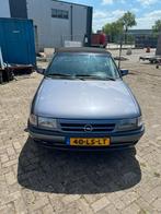 Opel Astra 2.0 I Cabrio E2 1993 Grijs bertone, Voorwielaandrijving, 1998 cc, 4 cilinders, Cabriolet
