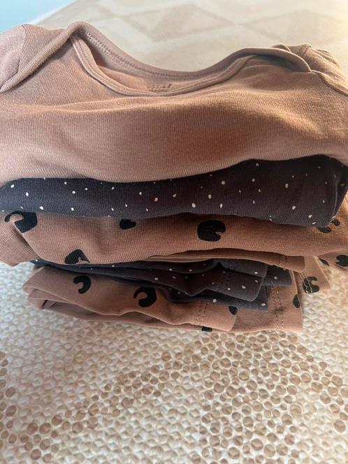 3x Setje romper + broekje – H&M – maat 62 (2-4 maanden), Kinderen en Baby's, Babykleding | Baby-kledingpakketten, Zo goed als nieuw