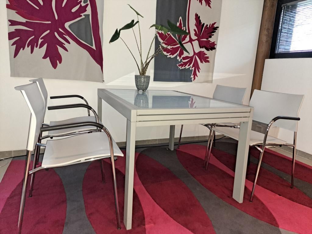 Design eettafel met 4 Zitplaatsen, Huis en Inrichting, Tafels | Eettafels, Ophalen of Verzenden, Gebruikt, Rechthoekig, 200 cm of meer