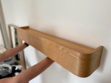 MADE ‘Esme’ wandplank beschikbaar voor biedingen