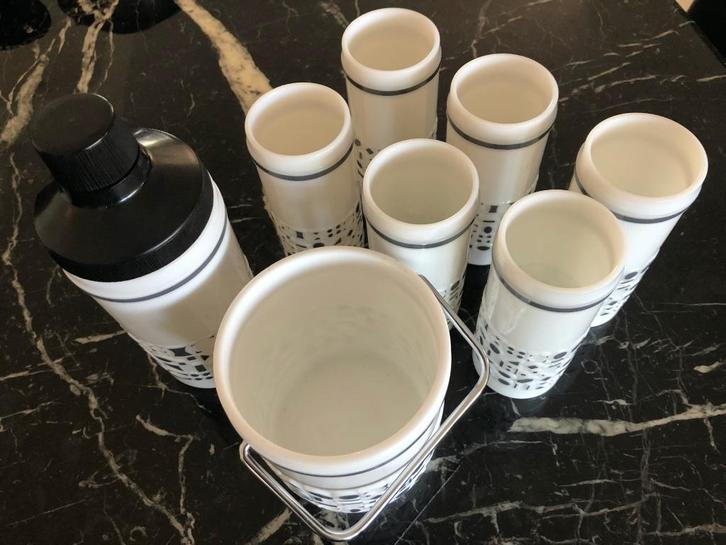 Vintage cocktailset: shaker, ijsemmertje en 6 bekers, Verzamelen, Retro, Huis en Inrichting, Ophalen of Verzenden