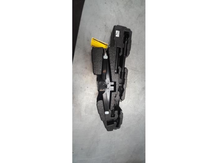 Krikset van een Kia Carens, Auto-onderdelen, Overige Auto-onderdelen, Kia, Gebruikt, 3 maanden garantie, Ophalen of Verzenden