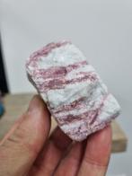 Roze toermalijn / Rubeliet kristallen in matrix, Ophalen of Verzenden, Mineraal