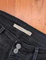 Levi's 711 Skinny jeans zwart mt. 30, Zwart, Ophalen of Verzenden, Zo goed als nieuw, W30 - W32 (confectie 38/40)