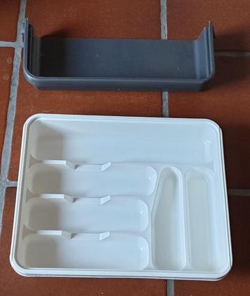 Keuken BestekBak met OpzetStuk beschikbaar voor biedingen