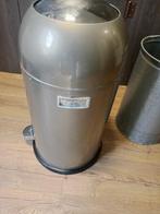 Pedaal emmer prullenbak, Huis en Inrichting, Woonaccessoires | Prullenbakken, Met pedaal, 50 tot 75 cm, 40 liter of meer, Ophalen of Verzenden