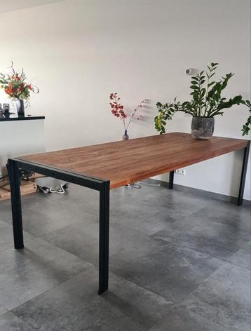 Eettafel met Stoelen - Complete Set! D bodhi 250 x 100 beschikbaar voor biedingen