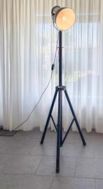Staande lamp, Huis en Inrichting, Lampen | Vloerlampen, Ophalen, Zo goed als nieuw, Metaal, 200 cm of meer