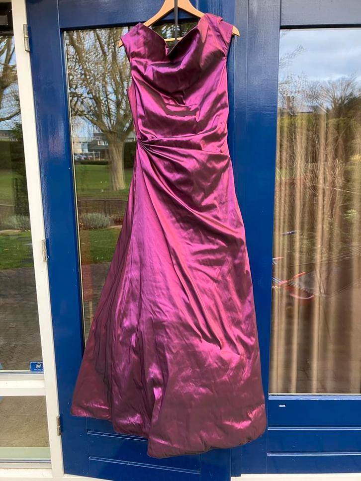 Elegante Vera Mont Gala Jurk, Kleding | Dames, Jurken, Zo goed als nieuw, Maat 38/40 (M), Paars, Onder de knie, Ophalen of Verzenden