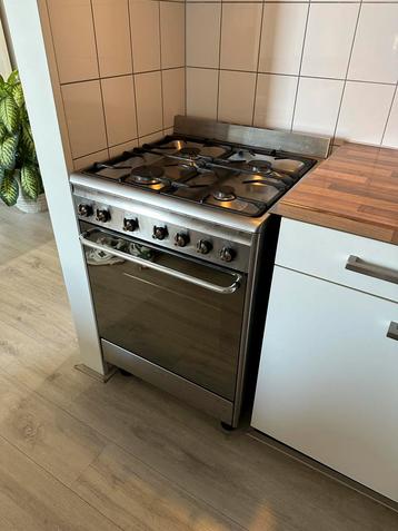 Smeg fornuis beschikbaar voor biedingen